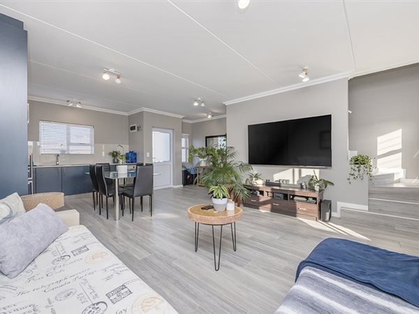 2 Bedroom Townhouse 2 Bedroom Townhouse