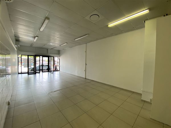 142  m² Retail Space