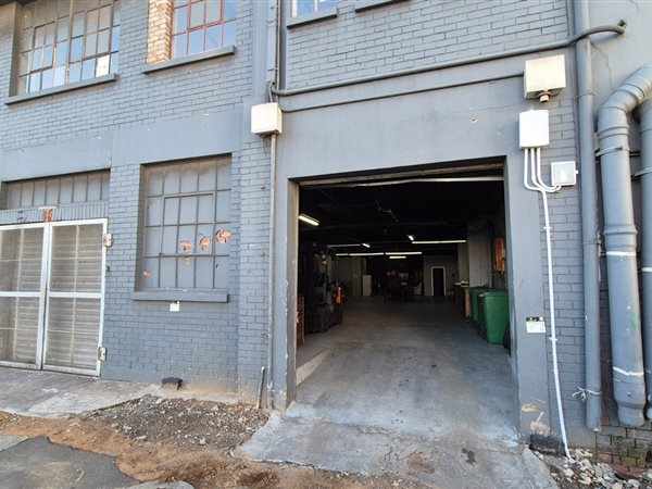 440 m² Industrial space 440 m² Industrial space