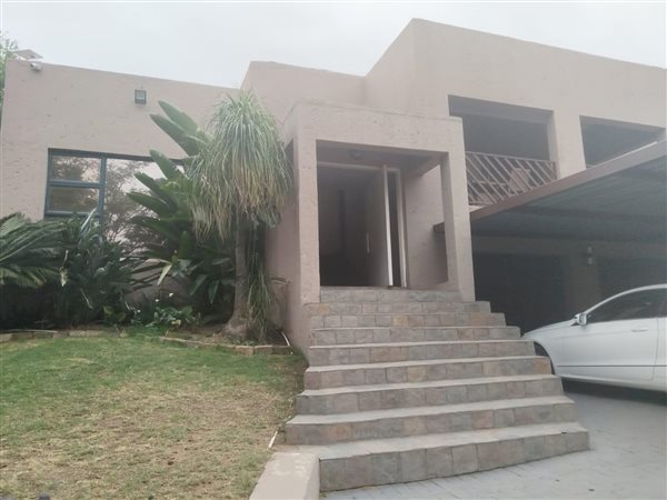 4 Bedroom House 4 Bedroom House
