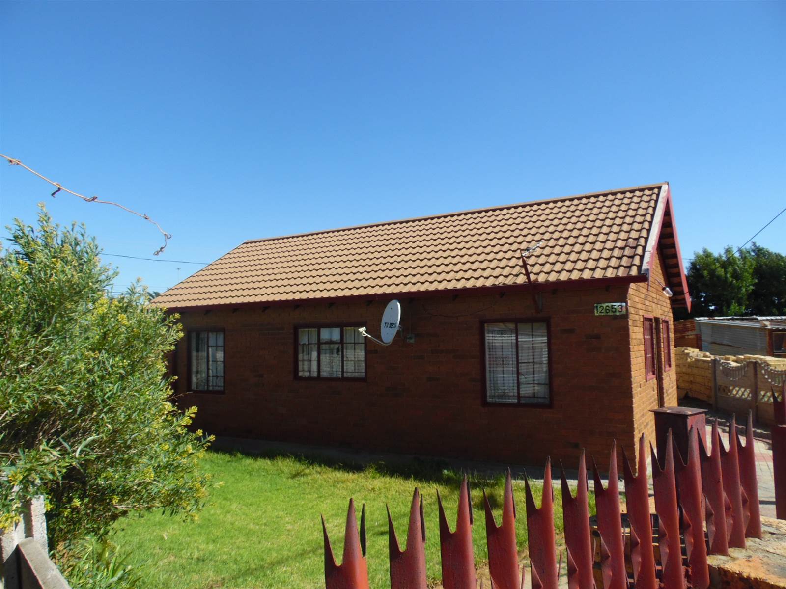 4 Bed House in Thabong photo number 12