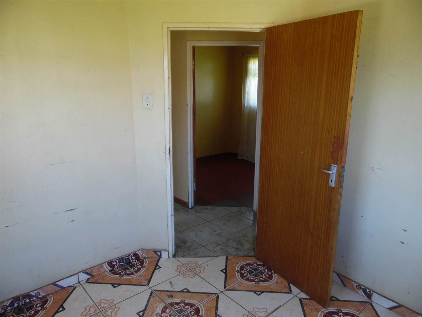 4 Bed House in Thabong photo number 4