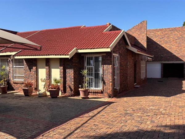 3 Bedroom House 3 Bedroom House