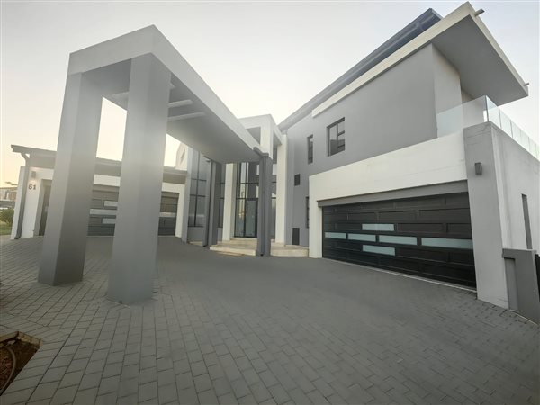 6 Bed House