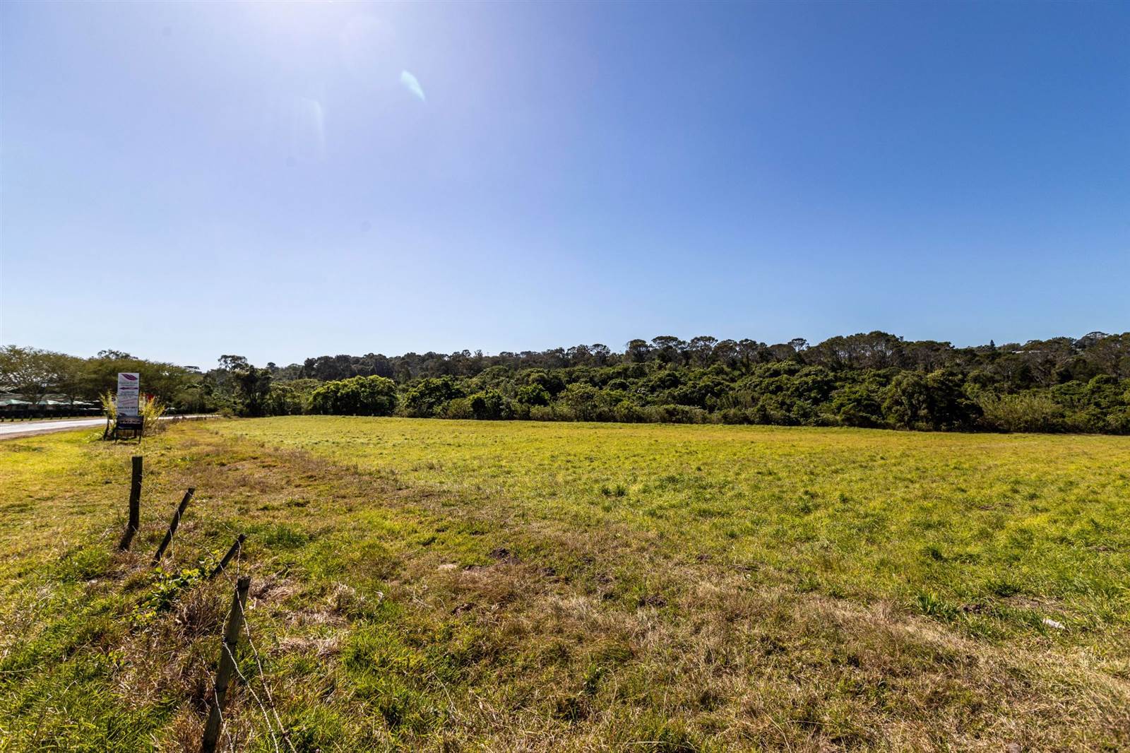 8190 m² Land available in Beacon Bay photo number 13