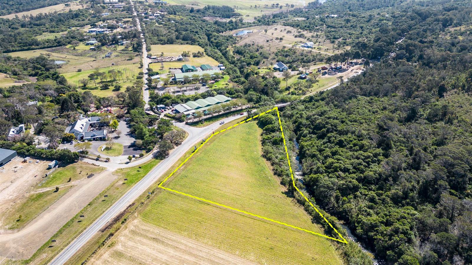 8190 m² Land available in Beacon Bay photo number 9
