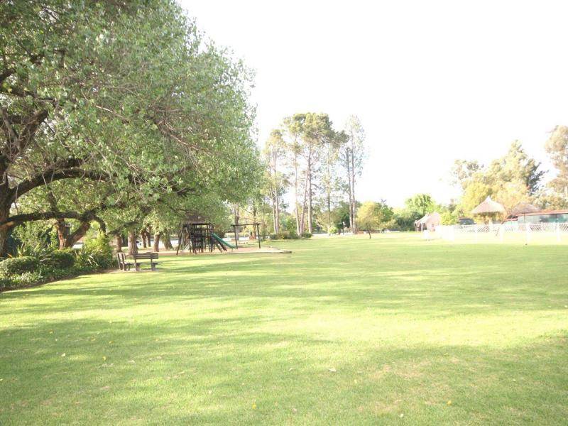 2 Bed Apartment in Vaalpark photo number 13