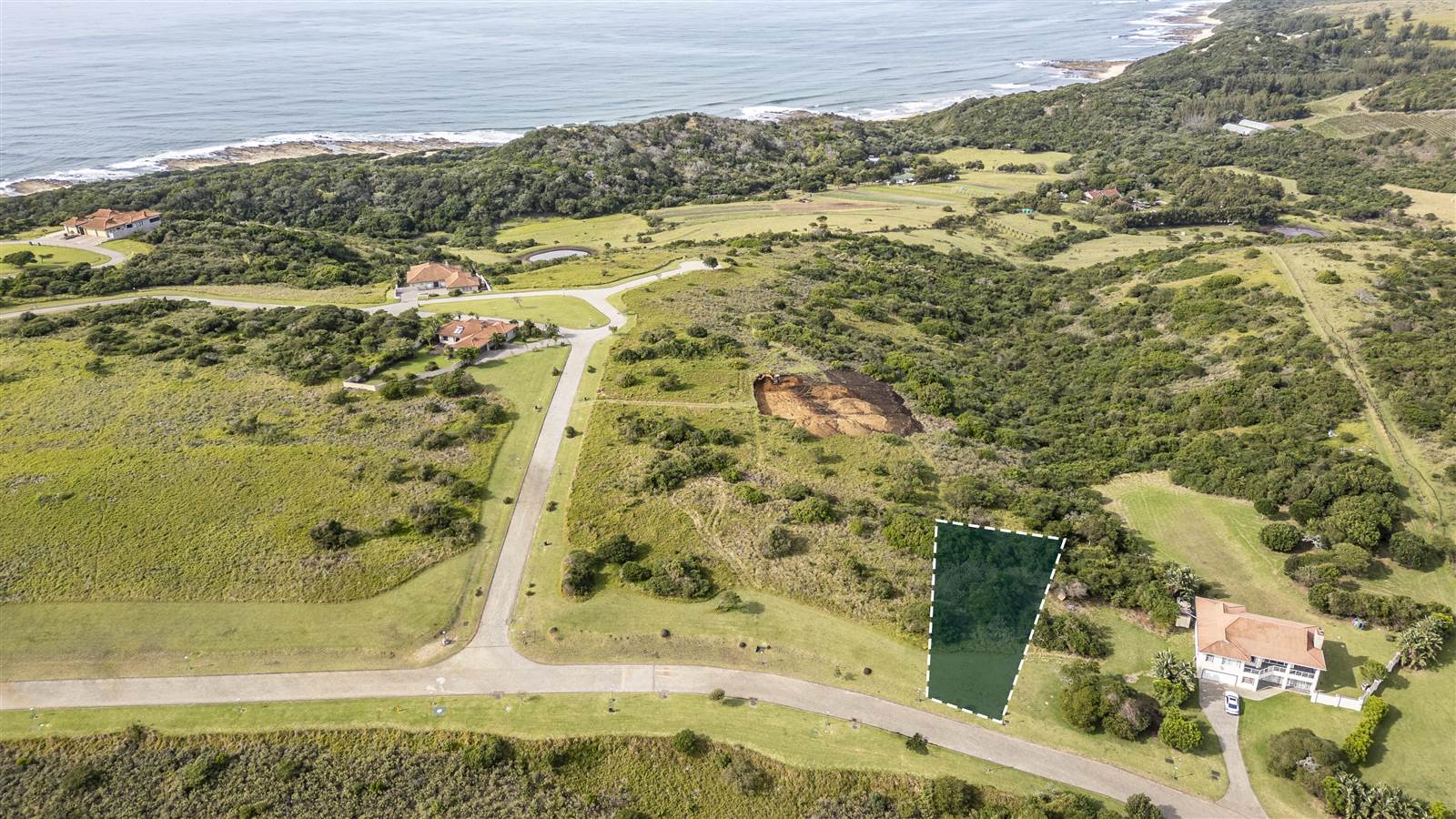 1139 m² Land available in Khamanga Bay photo number 6