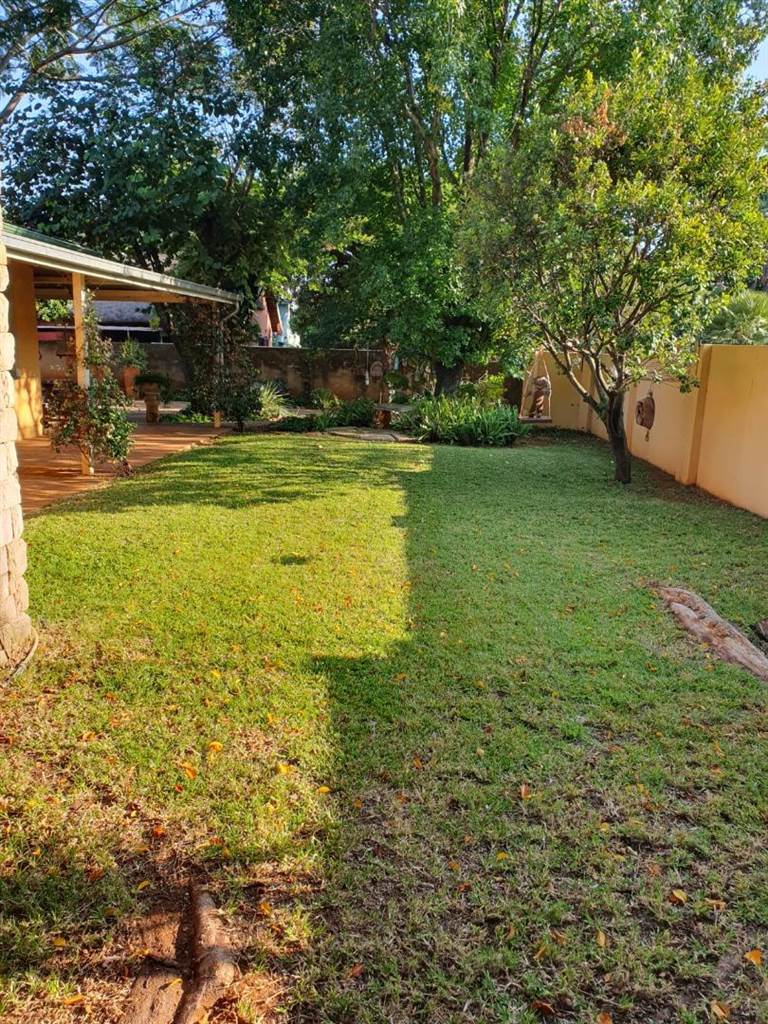 4 Bed House in Pretoria North photo number 5