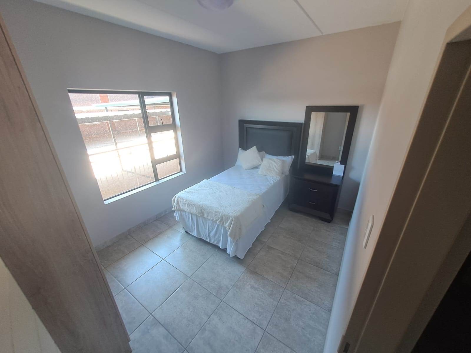 3 Bed Apartment in Witbank Central photo number 6