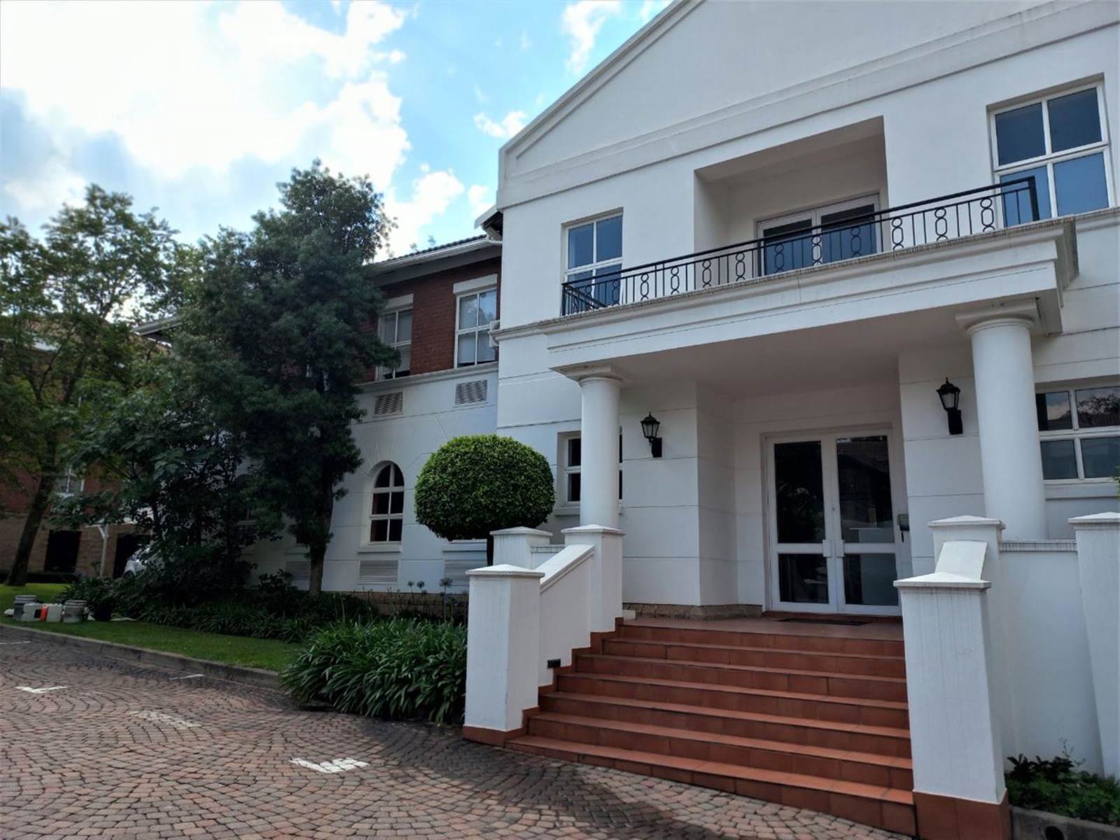 710  m² Commercial space in Inanda photo number 1