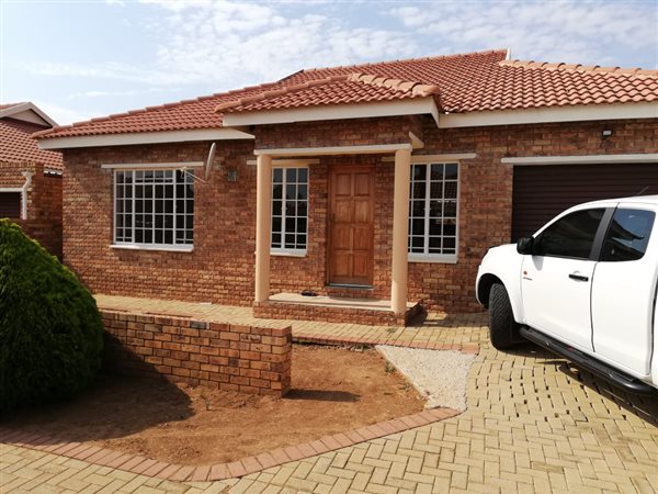 2 Bed Townhouse in Meiringspark
