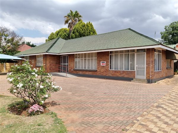 5 Bed House in Stilfontein
