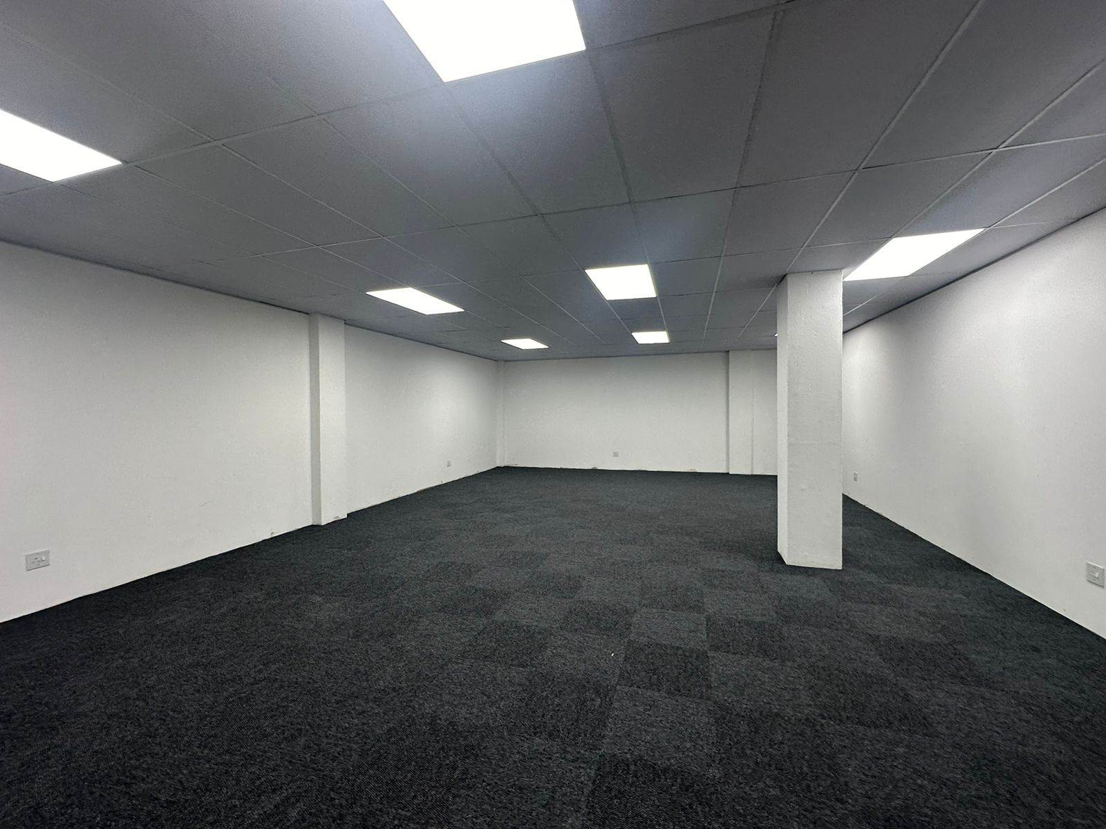 86  m² Commercial space in New Redruth photo number 12