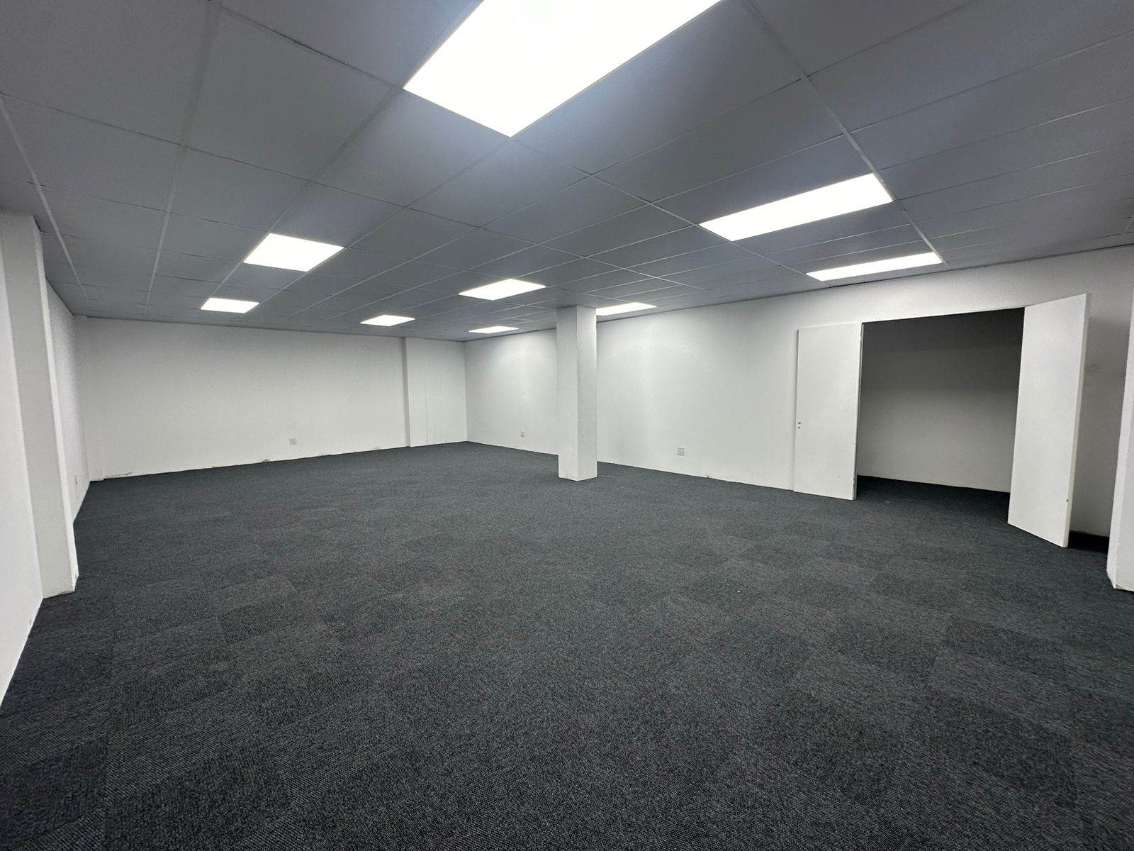 86  m² Commercial space in New Redruth photo number 11