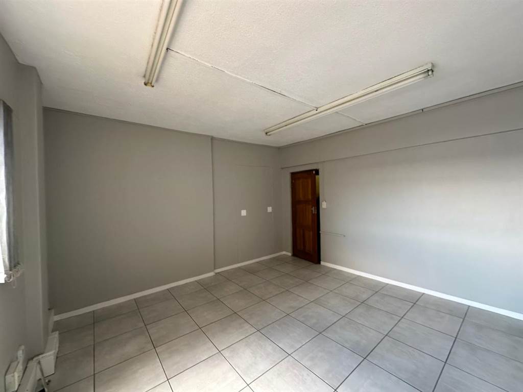 27  m² Commercial space in Alberton photo number 7