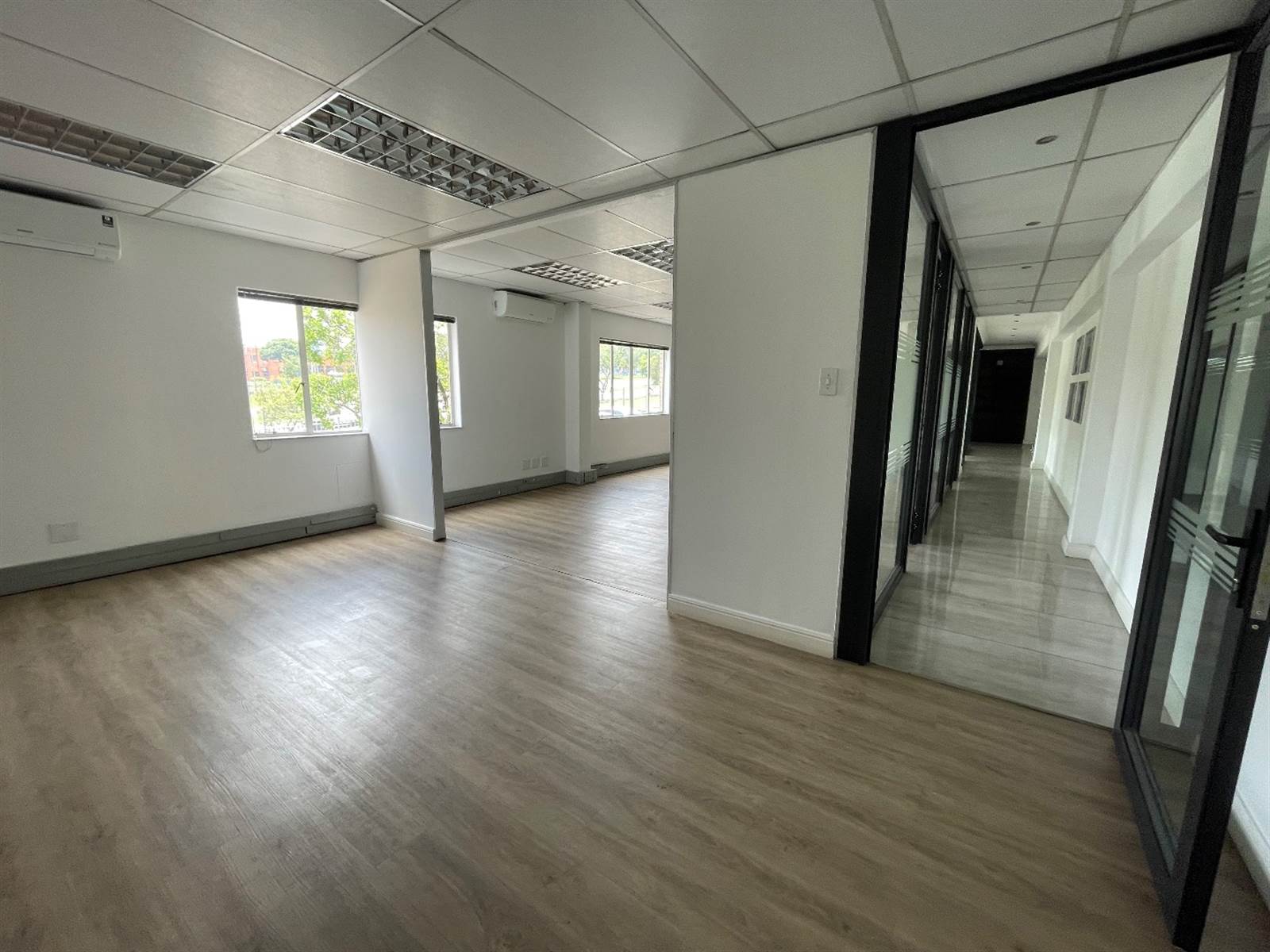 399  m² Commercial space in Eastgate photo number 14