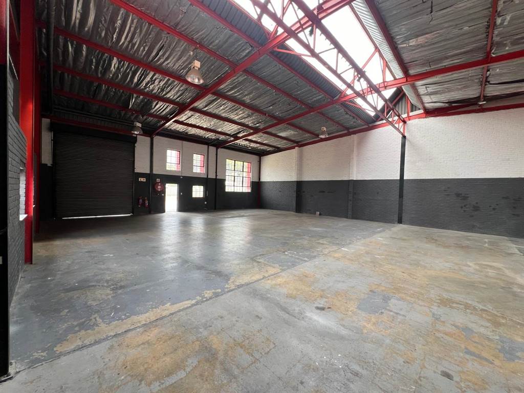 491  m² Industrial space in Strydompark photo number 3