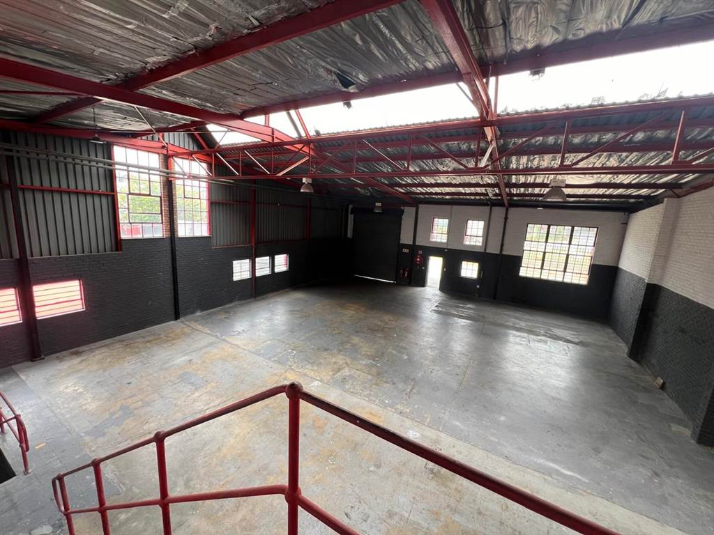 491  m² Industrial space in Strydompark photo number 4