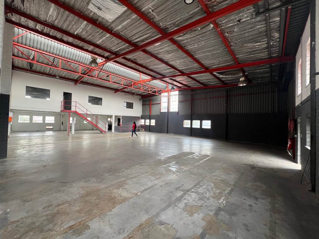 491  m² Industrial space in Strydompark photo number 2