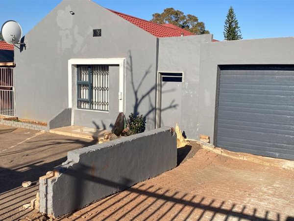 3 Bedroom House 3 Bedroom House