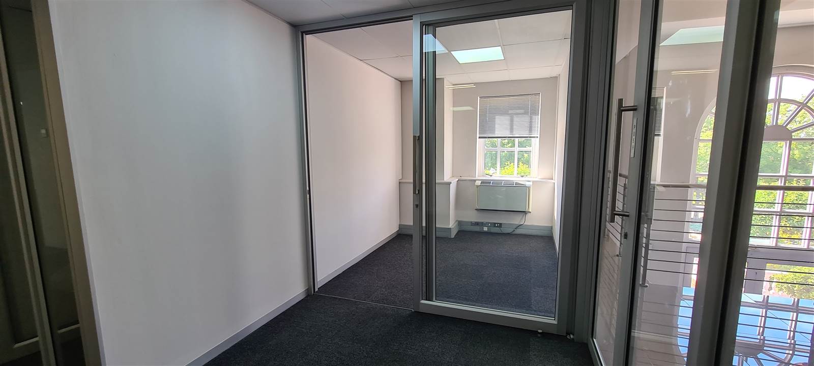 283  m² Commercial space in Bryanston photo number 12