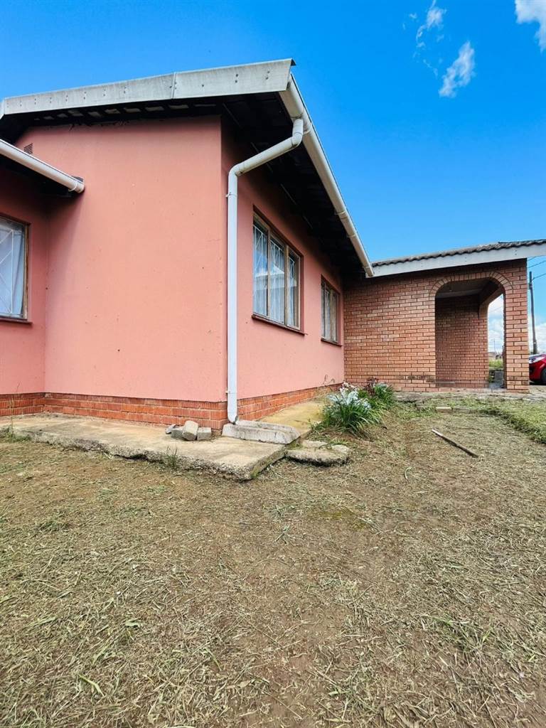 3 Bed House in Wembezi photo number 7