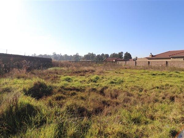 880 m² Land available in Krugersrus