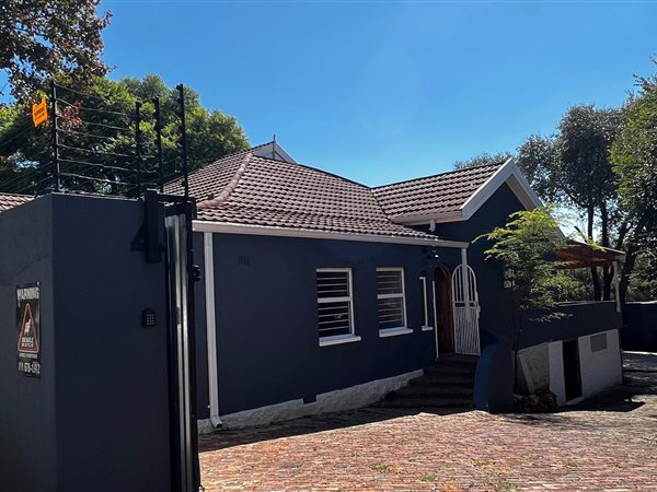 350  m² Commercial space in Melville