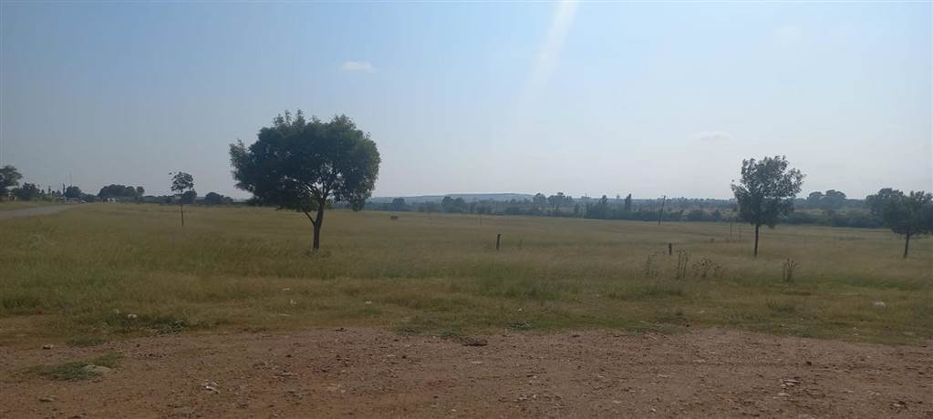4.4 ha Land available in Kanana photo number 1