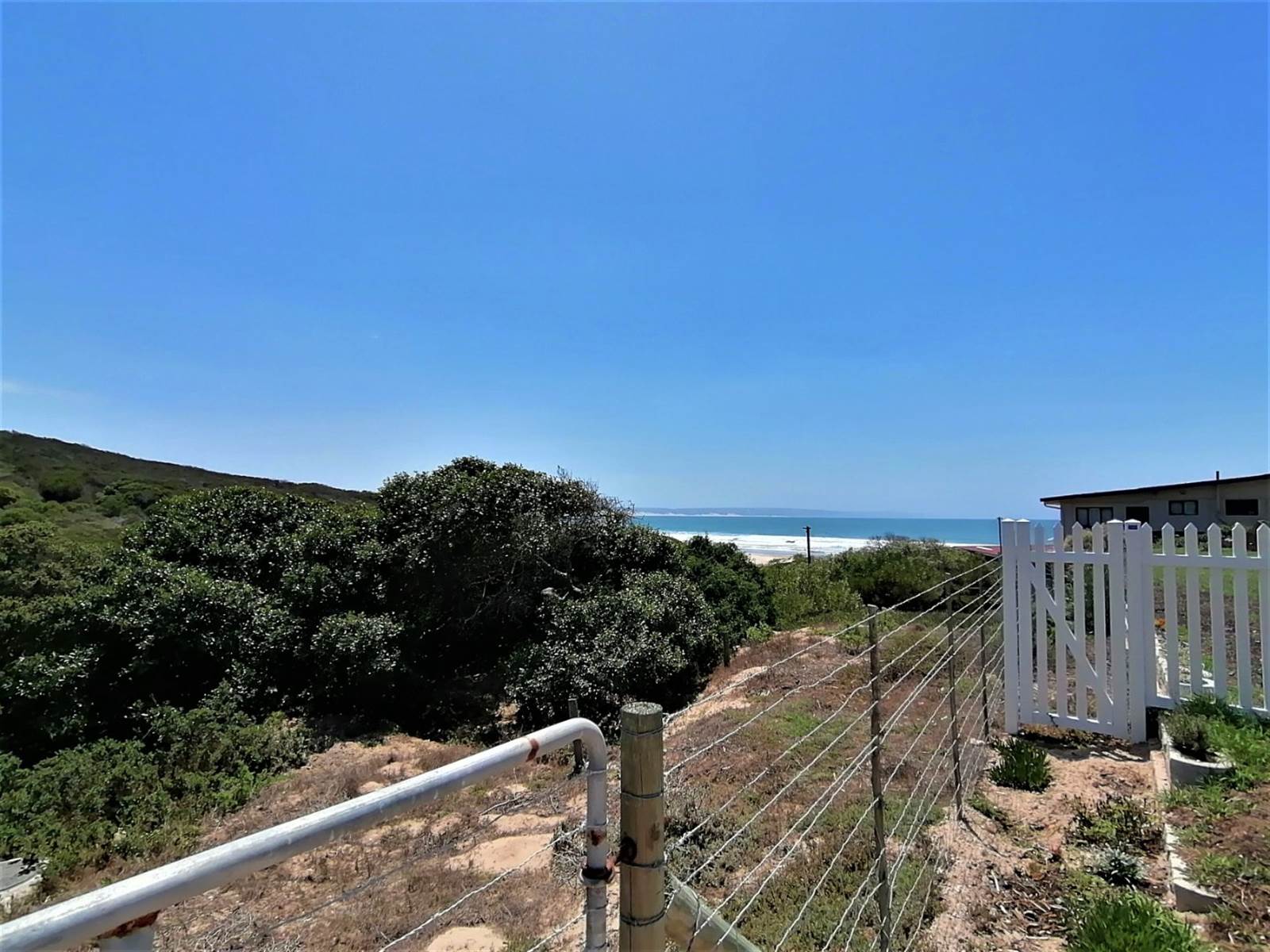 687 m² Land available in Vlees Bay photo number 7