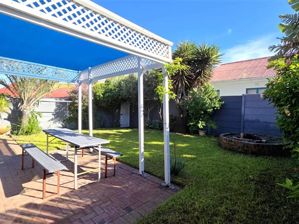 2 Bedroom House 2 Bedroom House