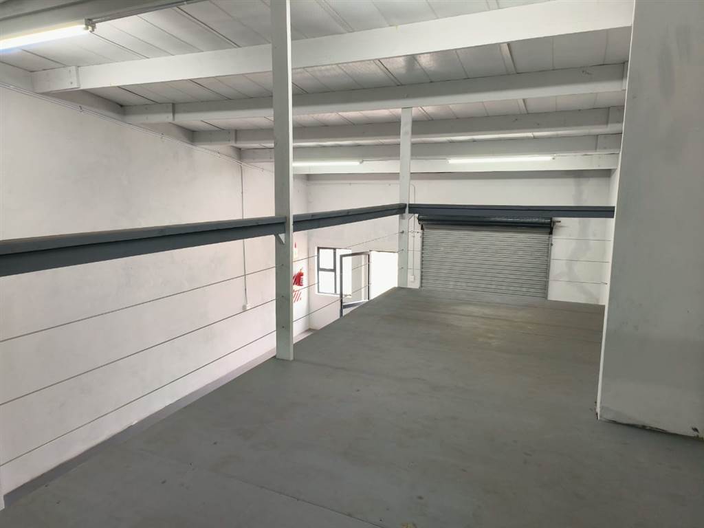 130  m² Commercial space in Alton photo number 19