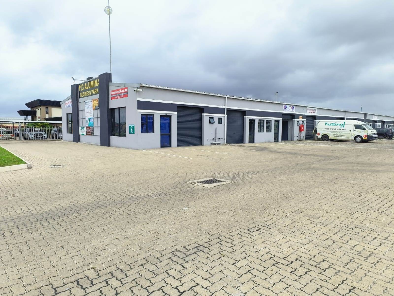 130  m² Commercial space in Alton photo number 17