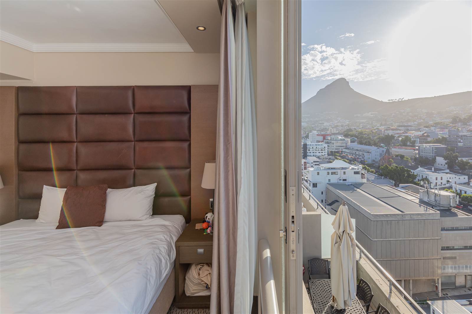 2 Bed Apartment in Cape Town City Centre photo number 26