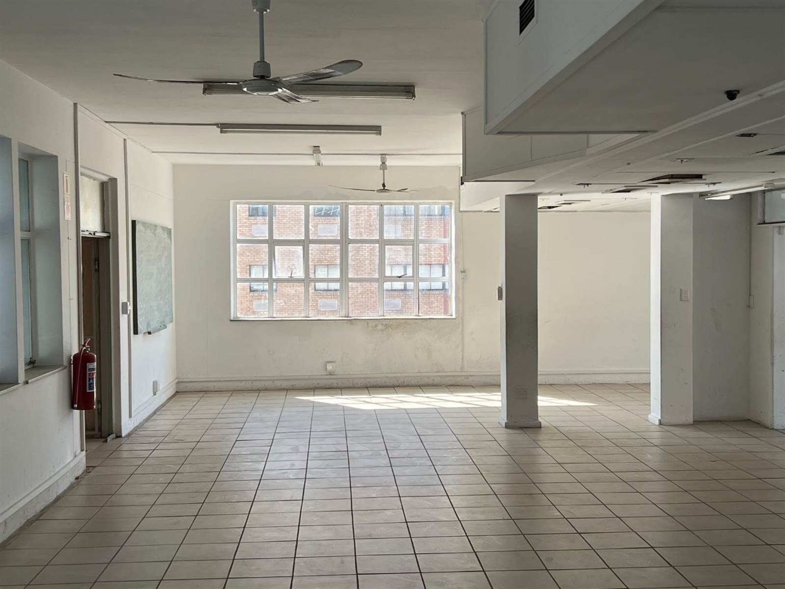1320  m² Commercial space in East London Central photo number 15