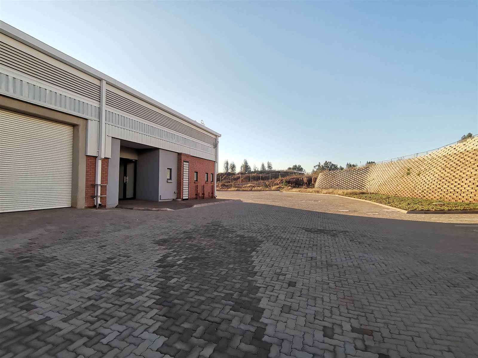 596  m² Industrial space in Olifantsfontein photo number 3