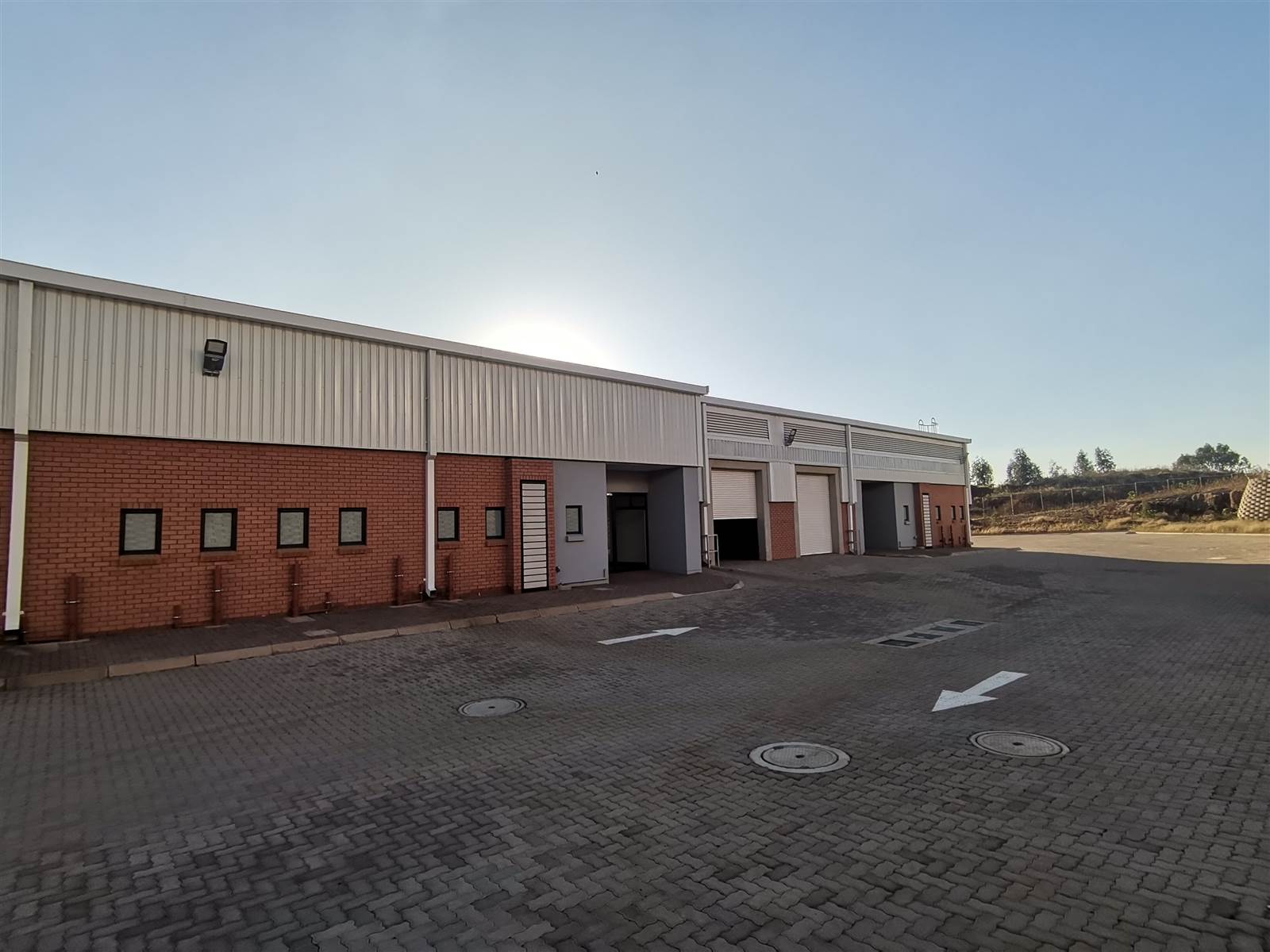 596  m² Industrial space in Olifantsfontein photo number 2