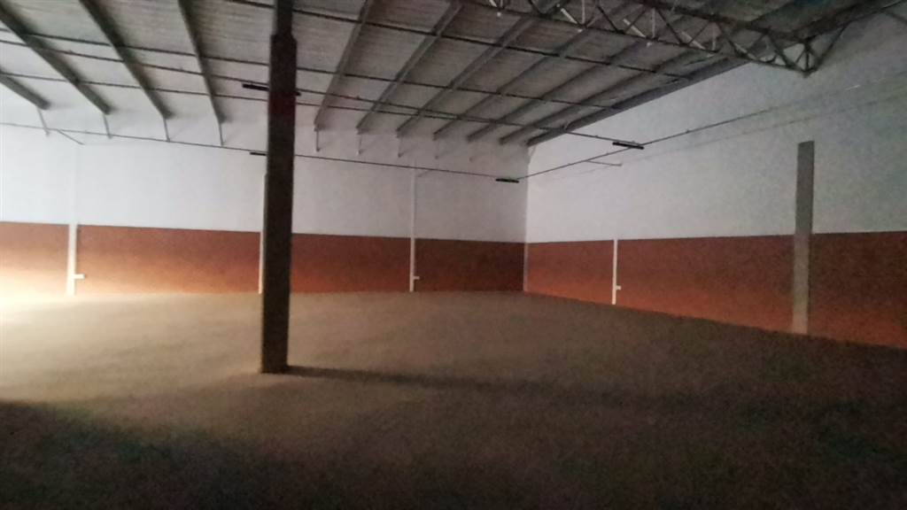 596  m² Industrial space in Olifantsfontein photo number 17
