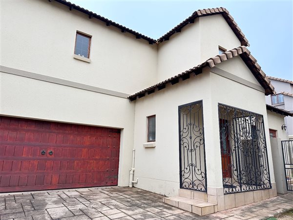 3 Bed House in Olympus Country Estate