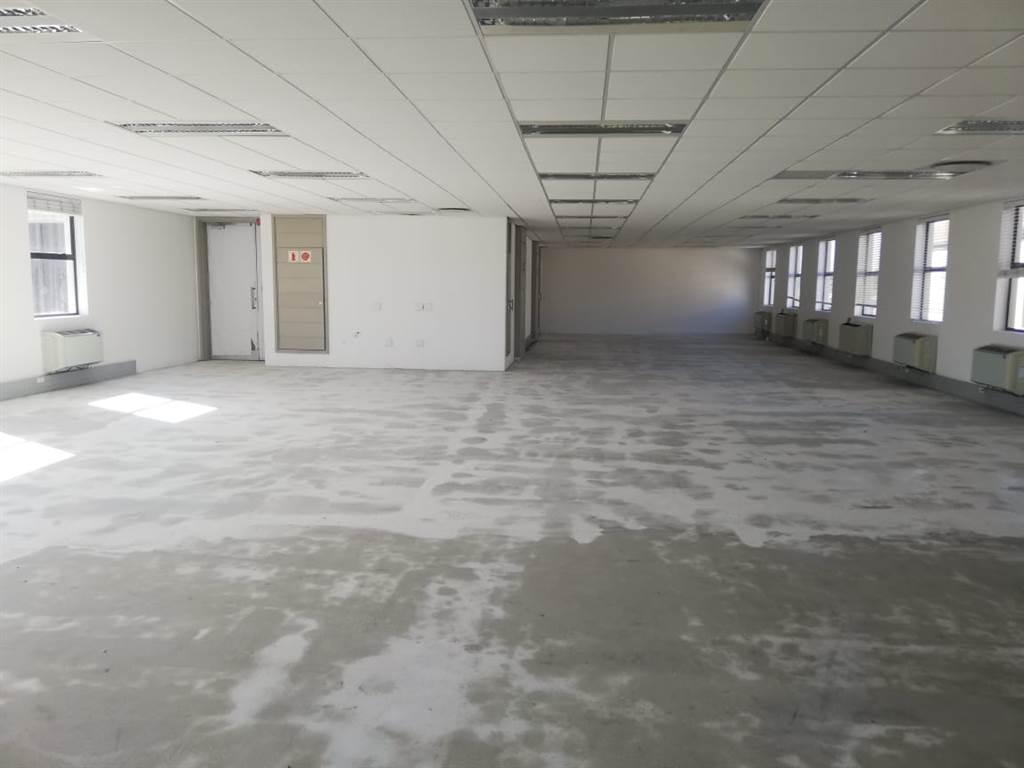 290  m² Office Space in Century City photo number 7