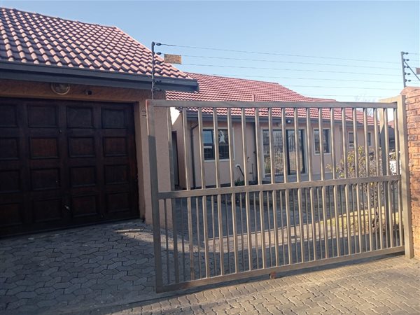 3 Bedroom House 3 Bedroom House