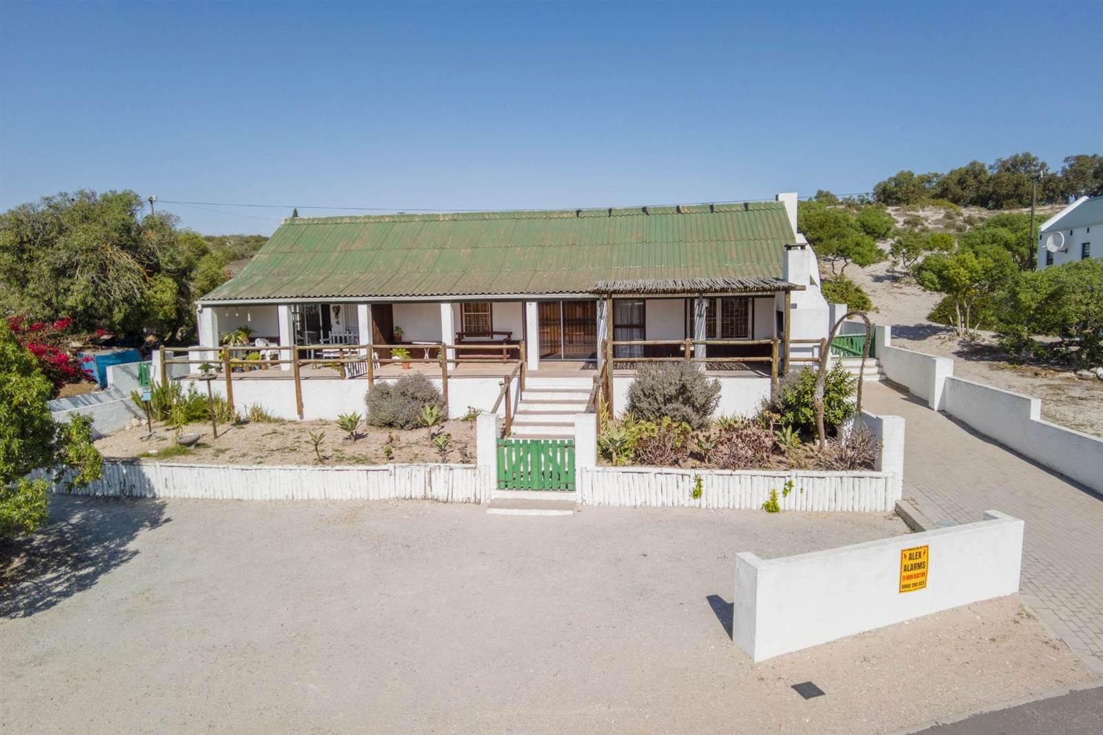 4 Bed House in Paternoster photo number 5