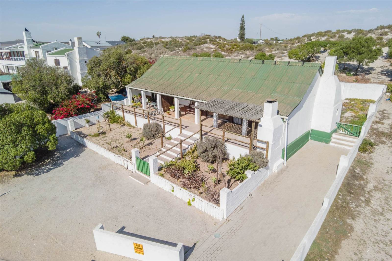 4 Bed House in Paternoster photo number 3