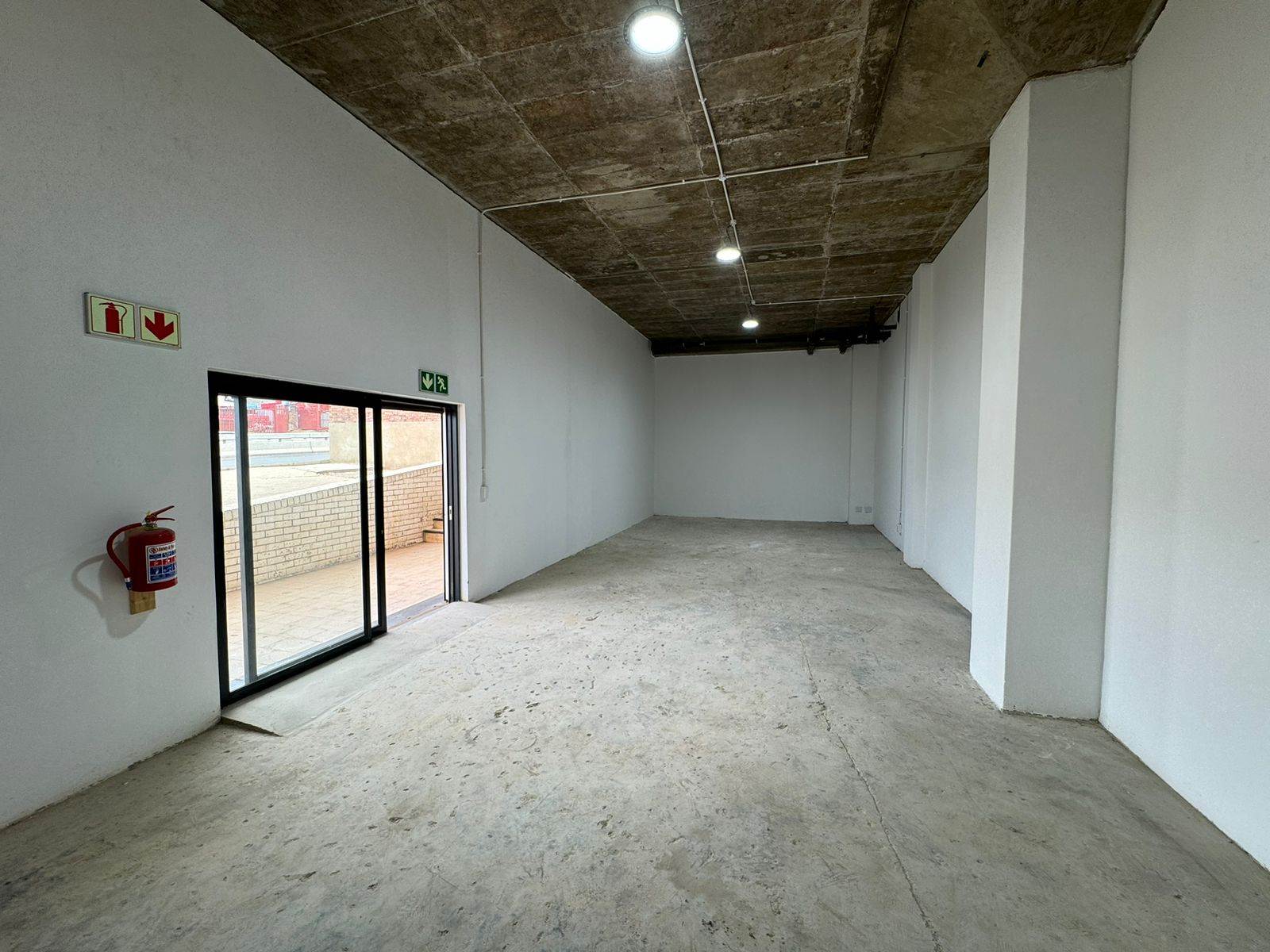 65.6  m² Commercial space in Wynberg photo number 22