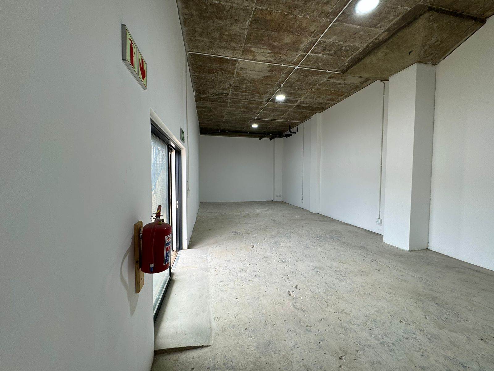 65.6  m² Commercial space in Wynberg photo number 17