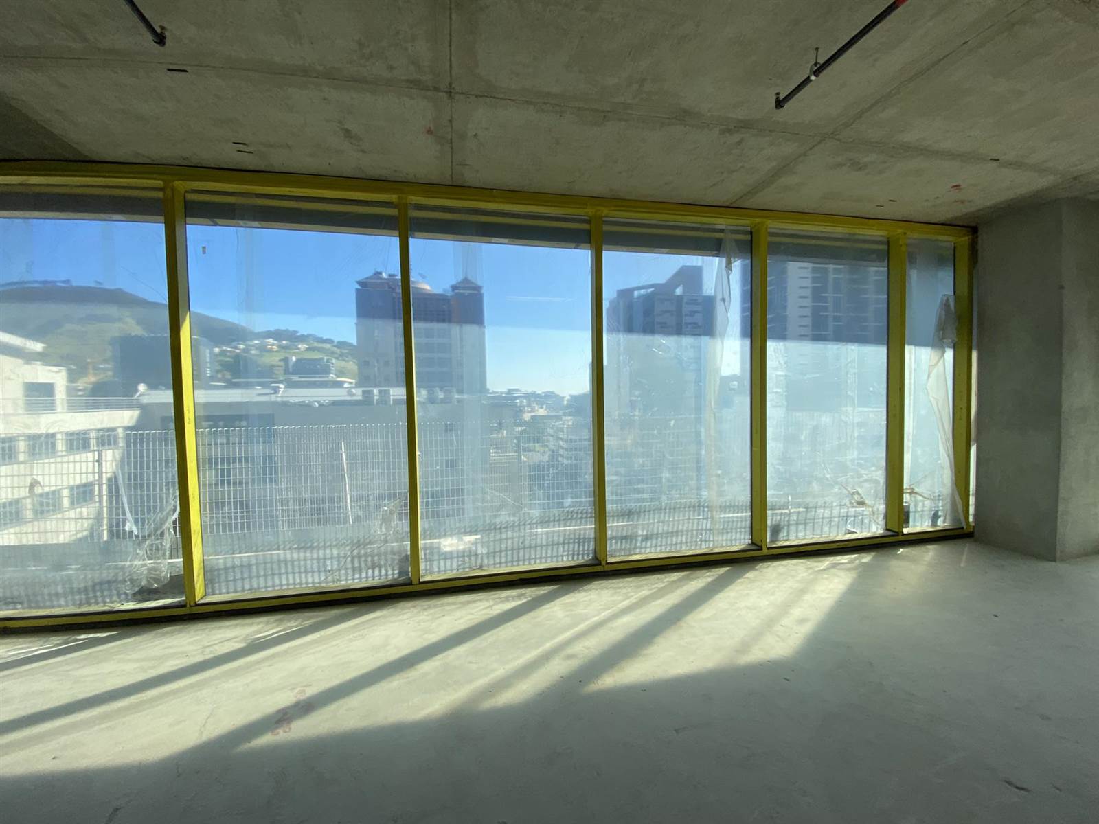 618  m² Commercial space in Cape Town City Centre photo number 1