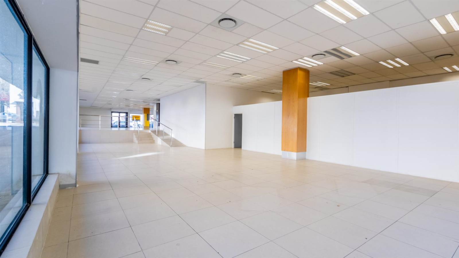 2194  m² Commercial space in Paarl photo number 10