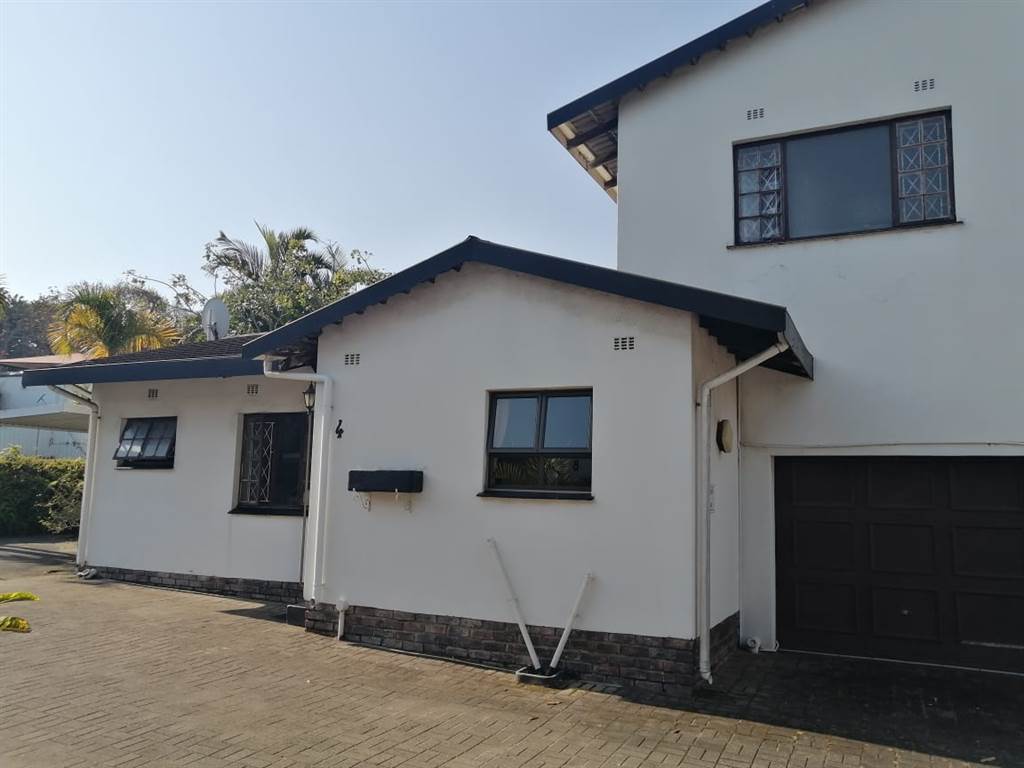 3 Bed Flat in Uvongo photo number 3