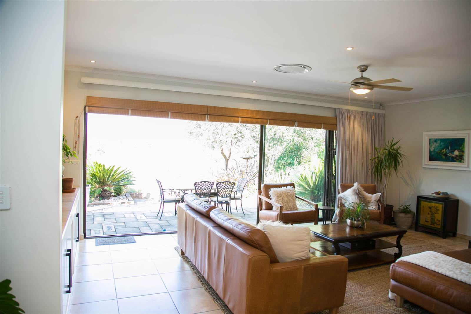 3 Bed House in Magalies Golf Estate photo number 17